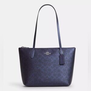 ⭐️ Coach Fiona Zip Tote Bag